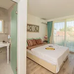 מלון Destina 4*
