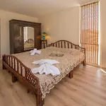Destina מלון
